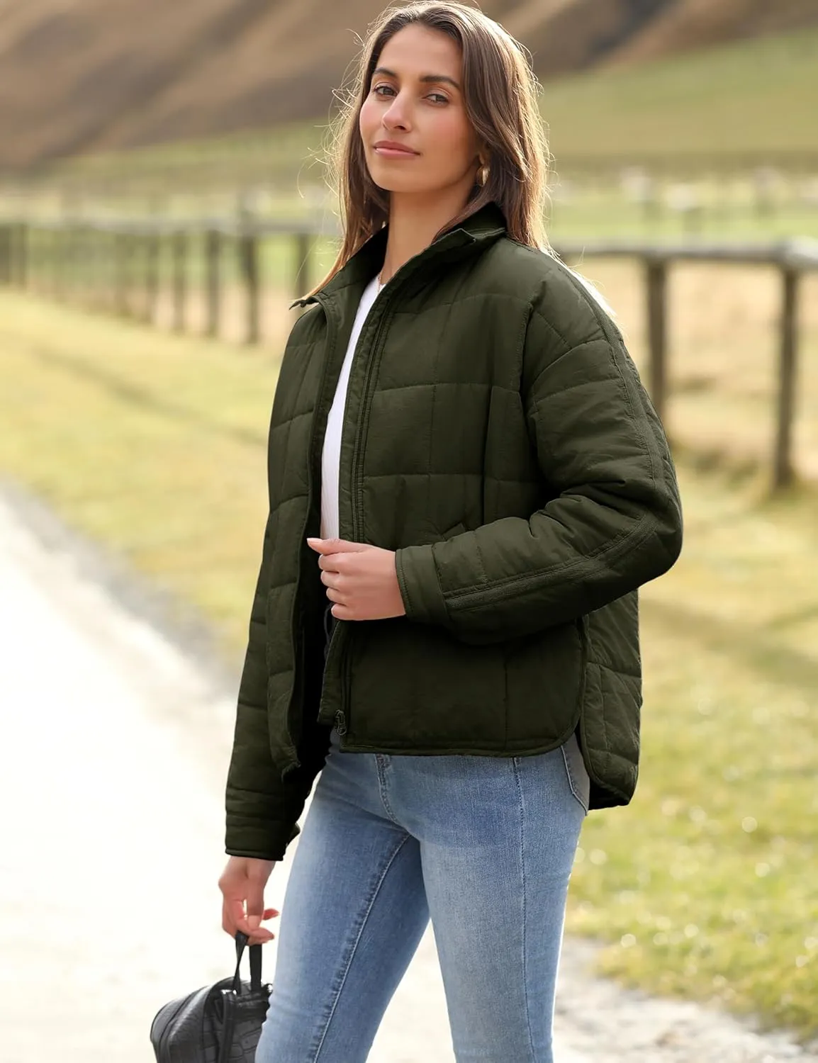 Huaqiao Womens Quilted Puffer Jackets Lightweight Zipper Short Winter Coat with Pockets