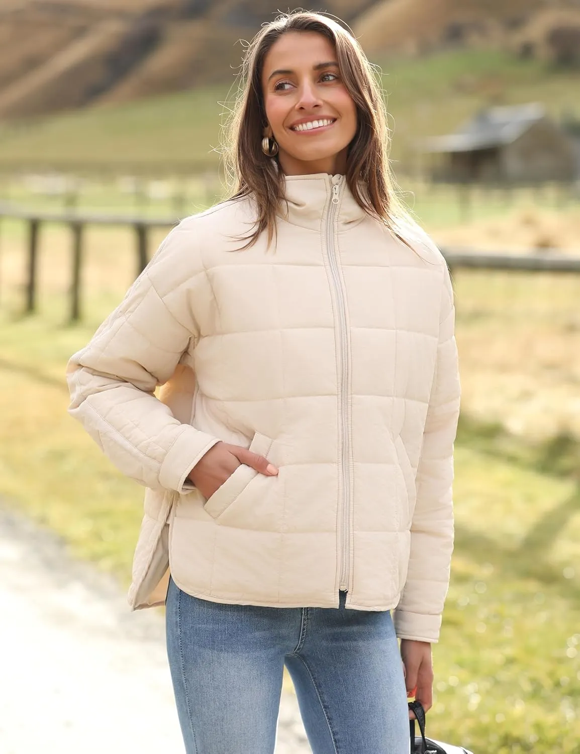 Huaqiao Womens Quilted Puffer Jackets Lightweight Zipper Short Winter Coat with Pockets