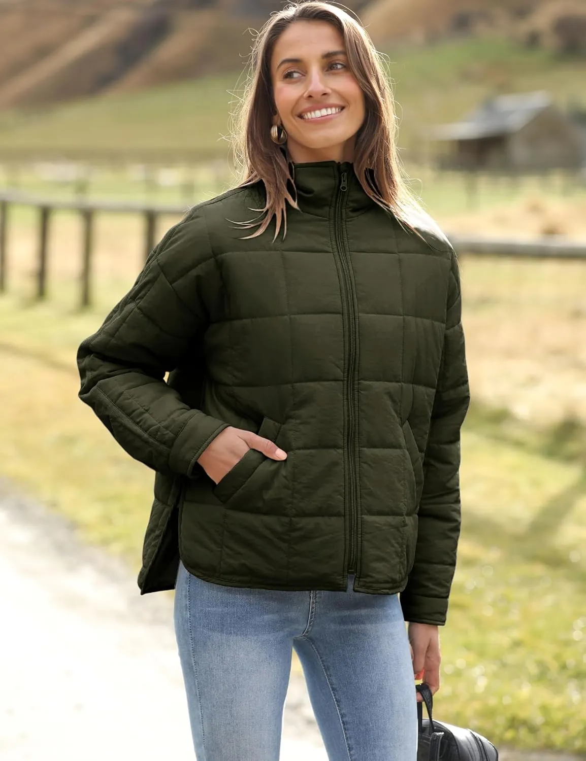 Huaqiao Womens Quilted Puffer Jackets Lightweight Zipper Short Winter Coat with Pockets