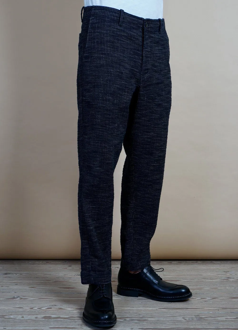 TRYGVE | Wide Cut Cropped Trousers | Black Hemp