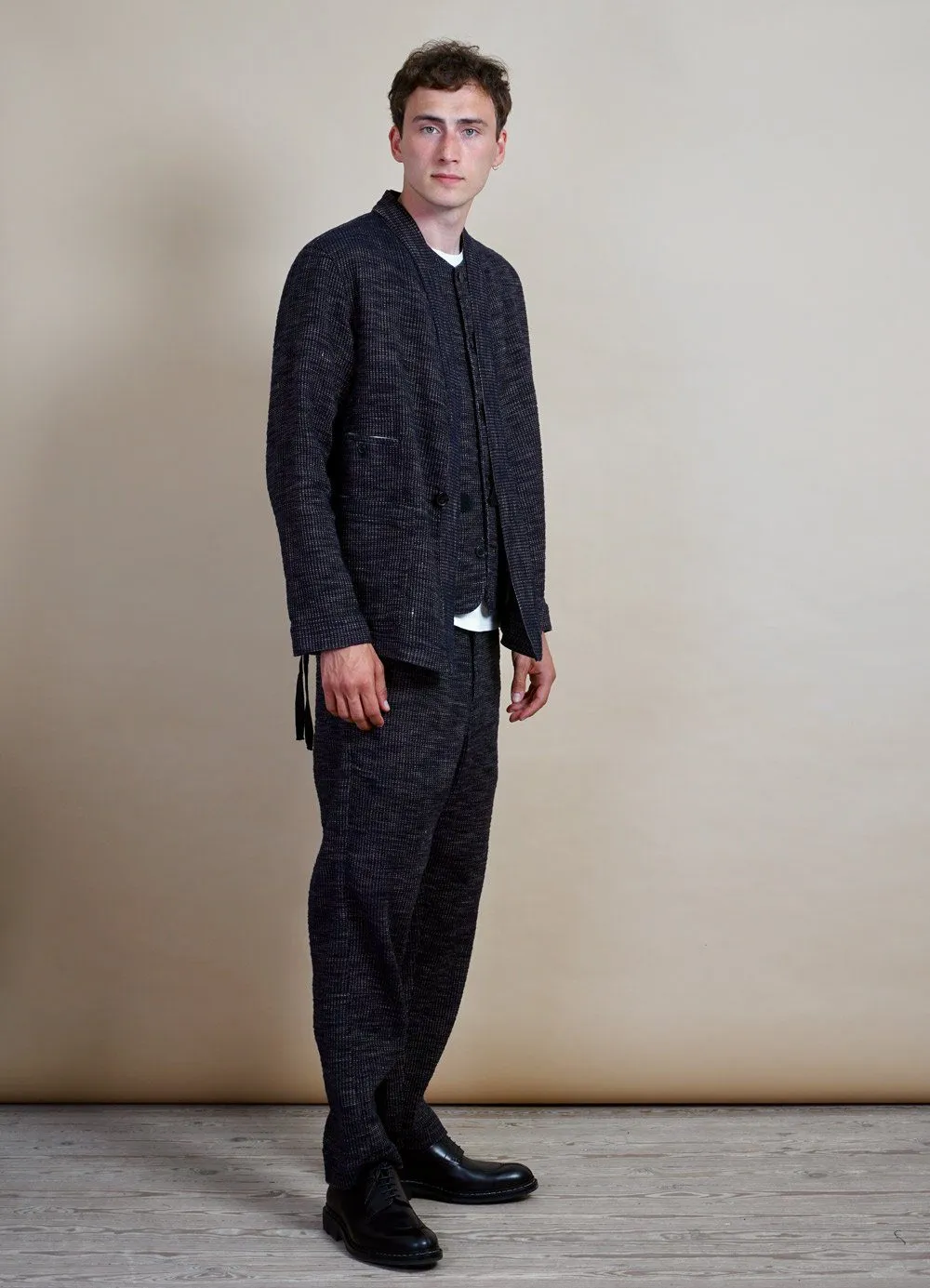 TRYGVE | Wide Cut Cropped Trousers | Black Hemp